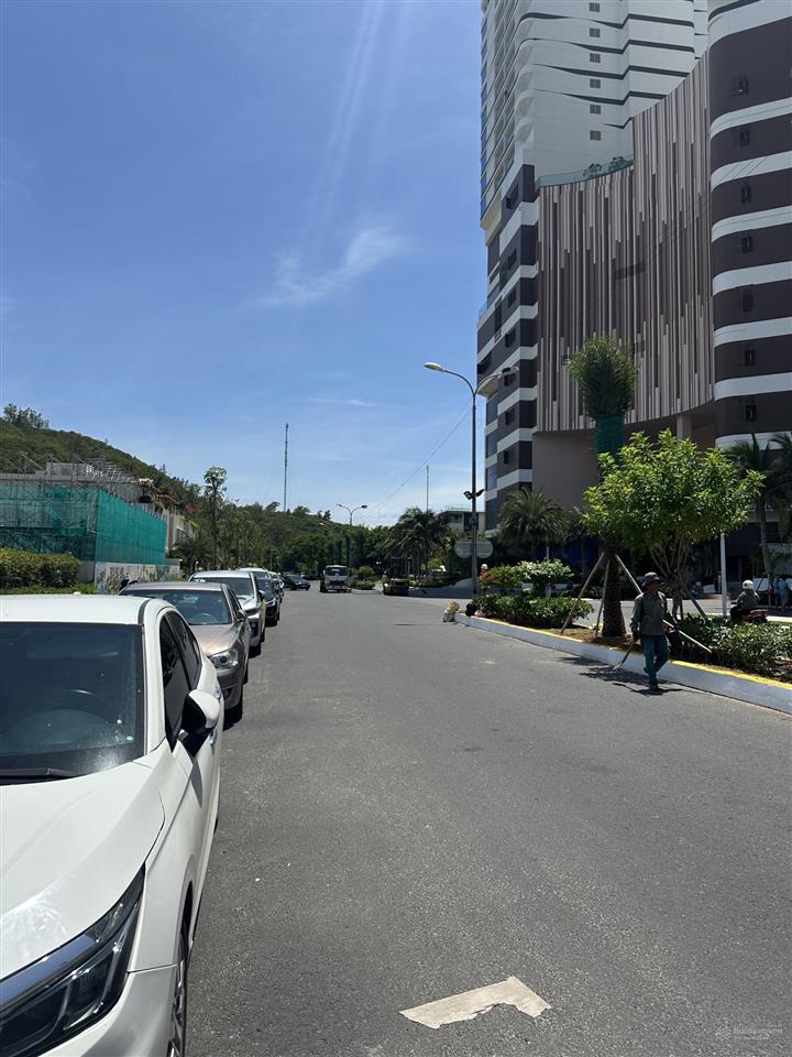 Căn hộ biển nội đô nha trang giá chỉ 1,8 tỷ. full nội thất, phù hợp khách mua vừa ở vừa cho thuê
