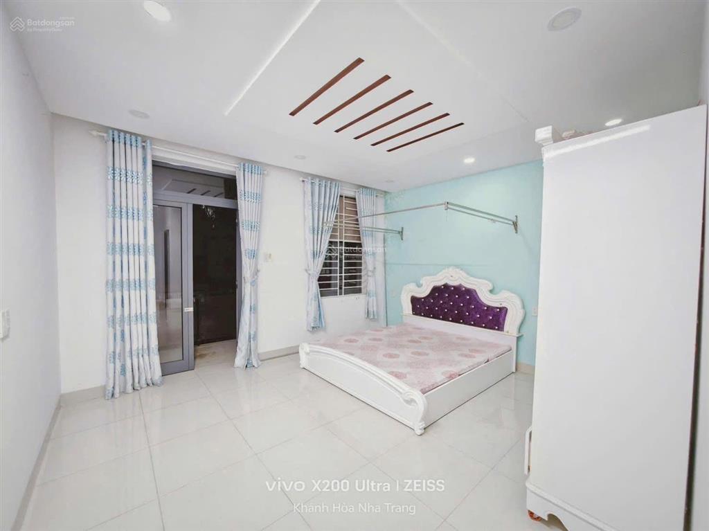 Cho thuê nhà 3 tầng khu đô thị phước long, nam nha trang. giá 15 triệu/tháng