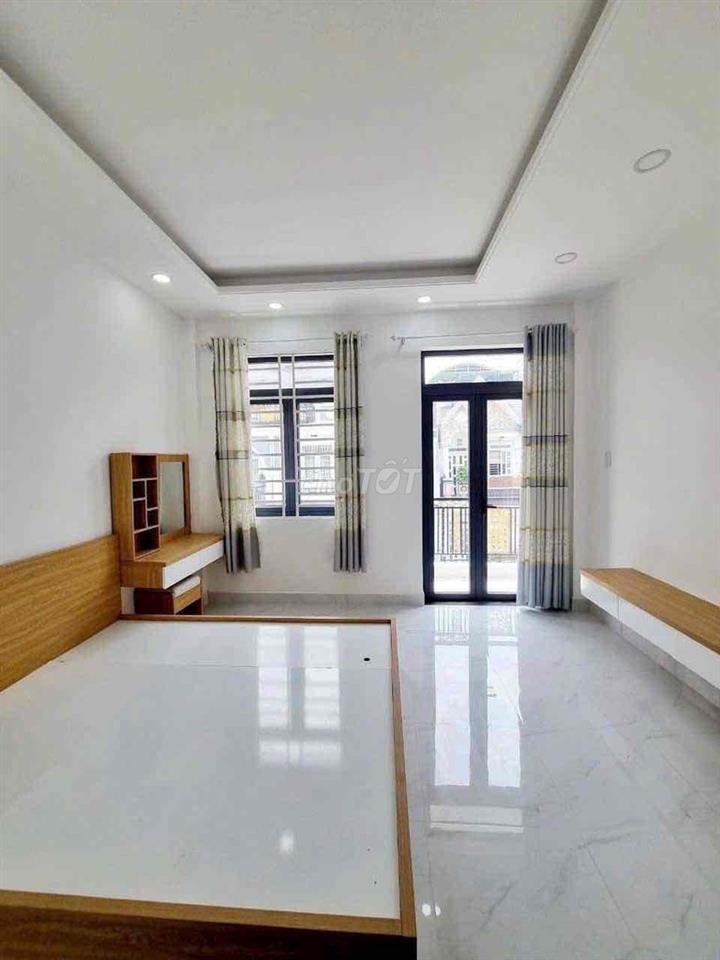 NHÀ HẺM XE HƠI