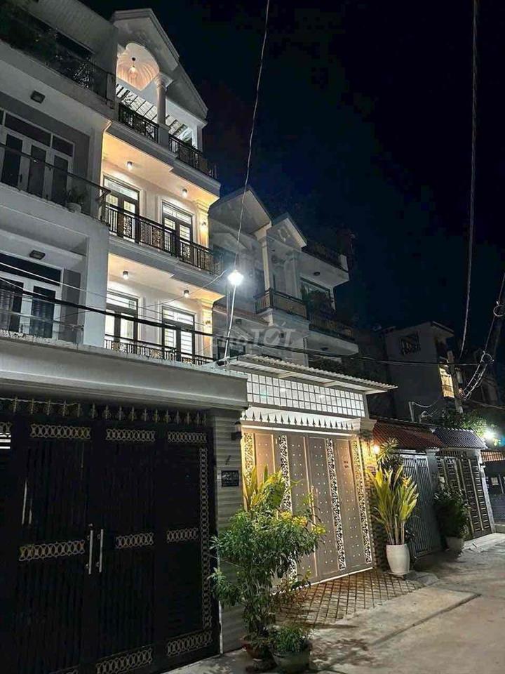 NHÀ HẺM XE HƠI