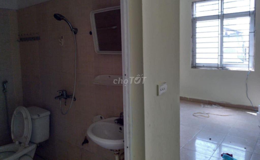 Cho thuê Nhà đẹp 20m2 khép kín, tiện nghi thoáng mát Yên hoà 