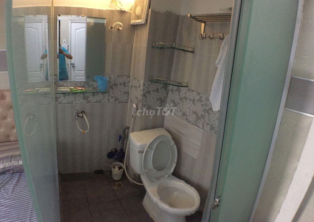 phòng bang công MLanh, full NT, h tự do, Q4