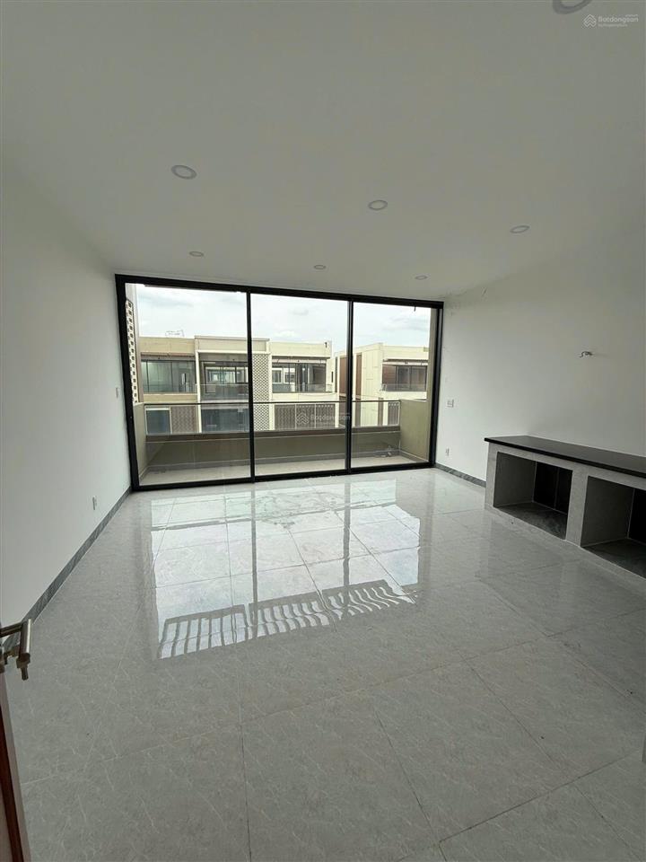 Giảm sâu 16 tỷ chính chủ cần bán gấp nhà phố the global city