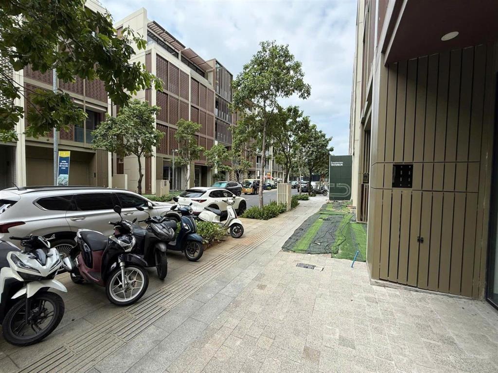 Giảm sâu 16 tỷ chính chủ cần bán gấp nhà phố the global city