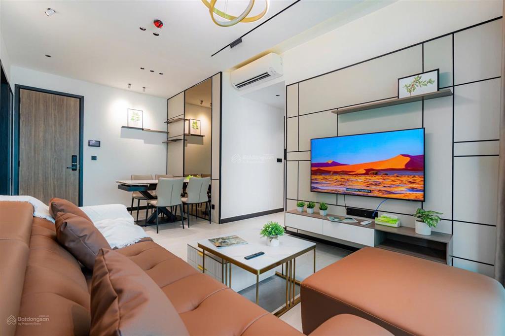 Chuyên rổ hàng thuê mua các căn de la sol q4 studio 12tr 1pn 17tr 2pn 22tr 3pn 35tr 0911 487 ***