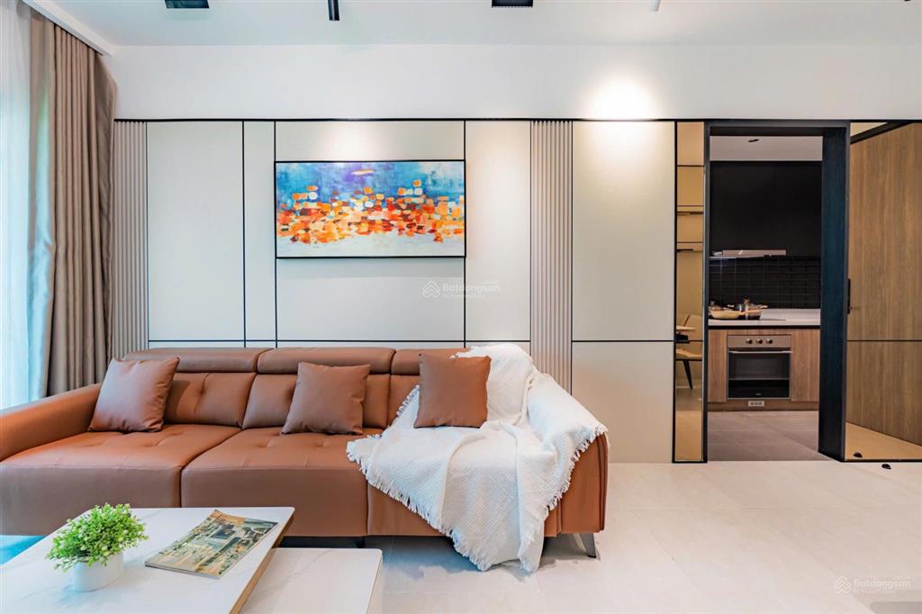 Chuyên rổ hàng thuê mua các căn de la sol q4 studio 12tr 1pn 17tr 2pn 22tr 3pn 35tr 0911 487 ***