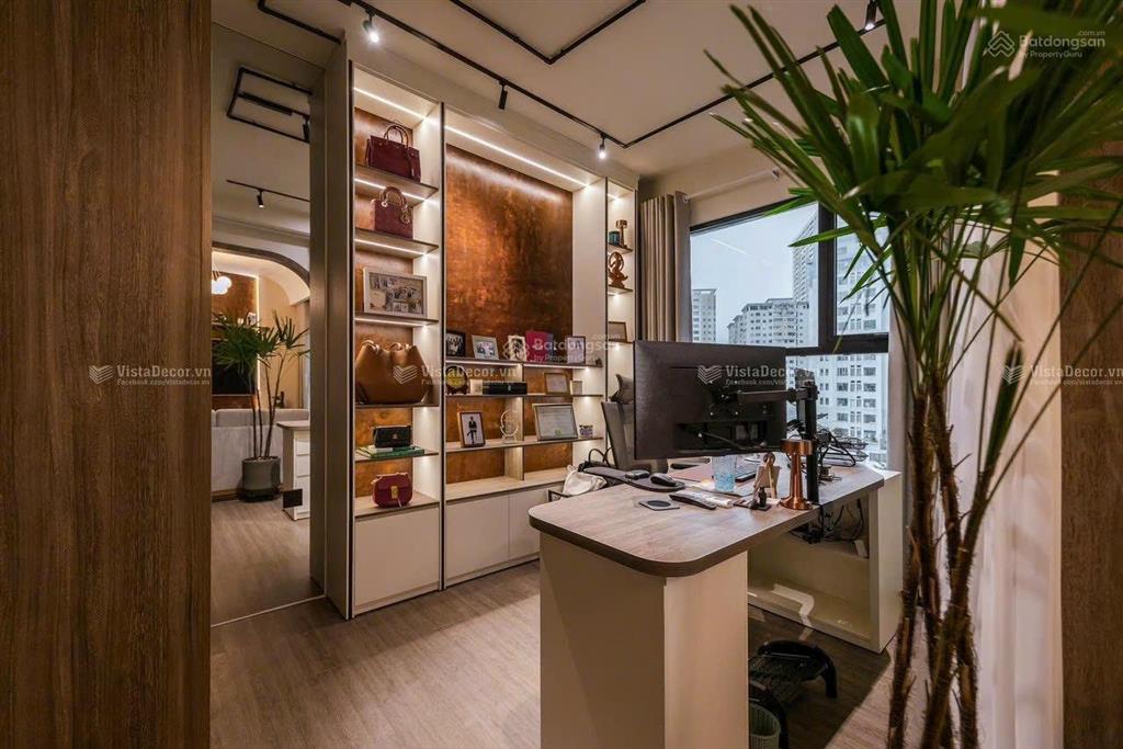 Chuyên rổ hàng thuê mua các căn de la sol q4 studio 12tr 1pn 17tr 2pn 22tr 3pn 35tr 0911 487 ***
