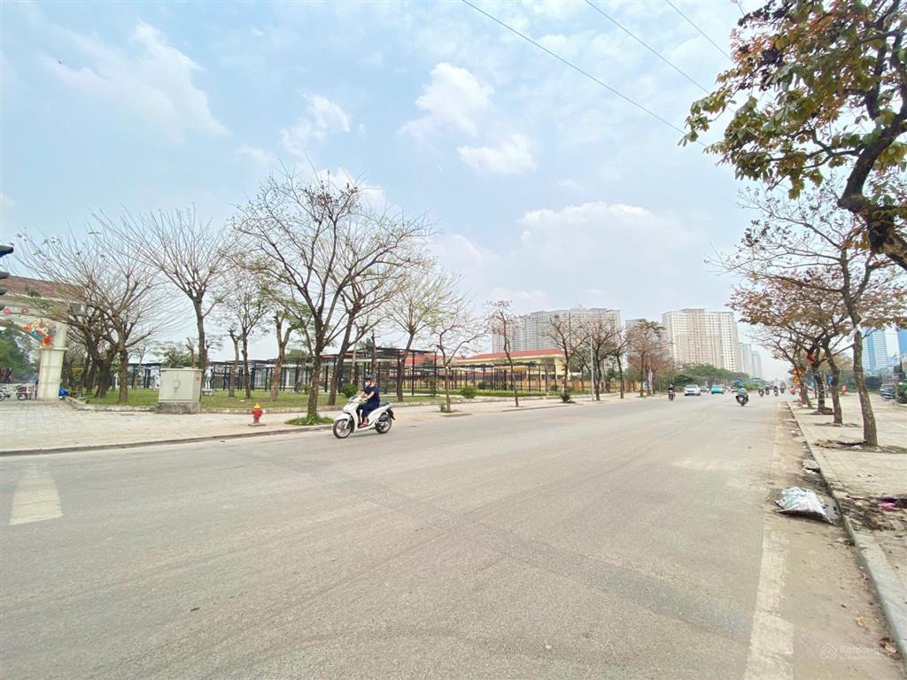 Chủ ngộp bank bán gấp, đất yên nghĩa, hà đông, 50m2, vỉa hè kinh doanh, chỉ 10 tỷ