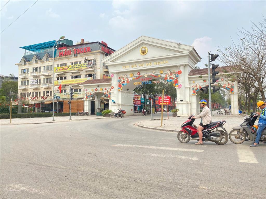 Chủ ngộp bank bán gấp, đất yên nghĩa, hà đông, 50m2, vỉa hè kinh doanh, chỉ 10 tỷ