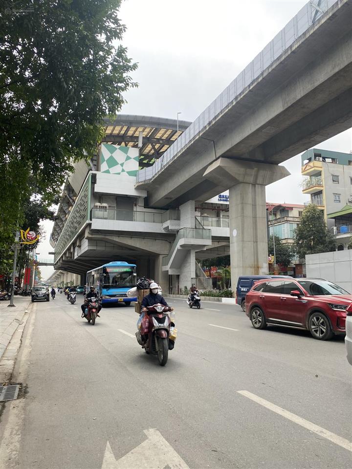 Bán nhà văn khê, hà đông, 50m2 6 tầng phân lô vỉa hè, kinh doanh, giá rẻ
