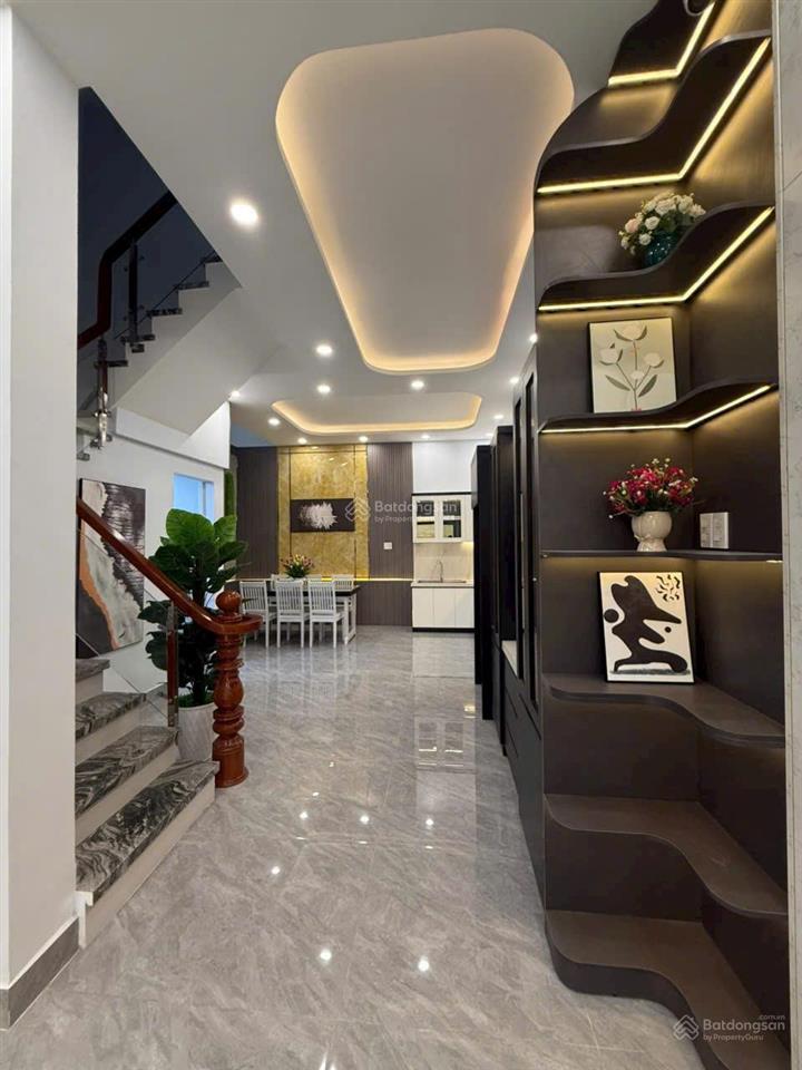 Siêu phẩm mặt tiền nội bộ cmt8 quận 3 (dt 11x17m) 3 lầu khu an ninh dân trí cao