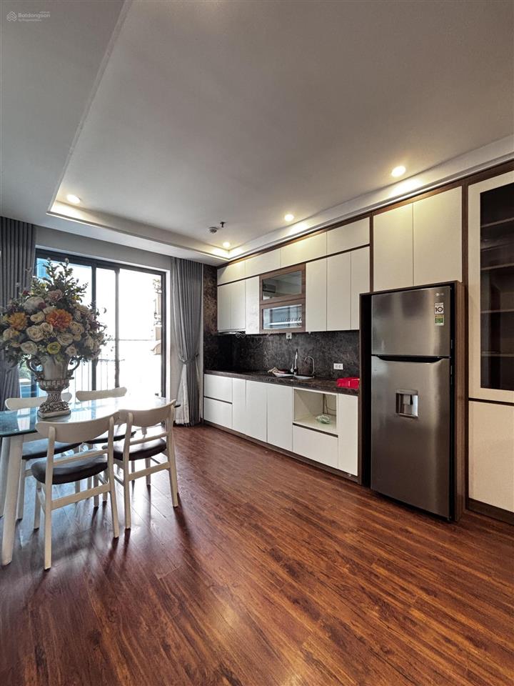 6.9 tỷ, 67m, ban công hướng nam, nhà đẹp, 176 định công,  0978 164 ***