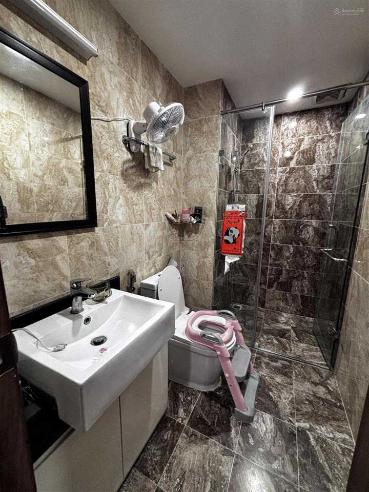 Căn góc 9 tỷ  100m2 hướng đông nam  có slót ô tô dưới hầm 0978 164 ***