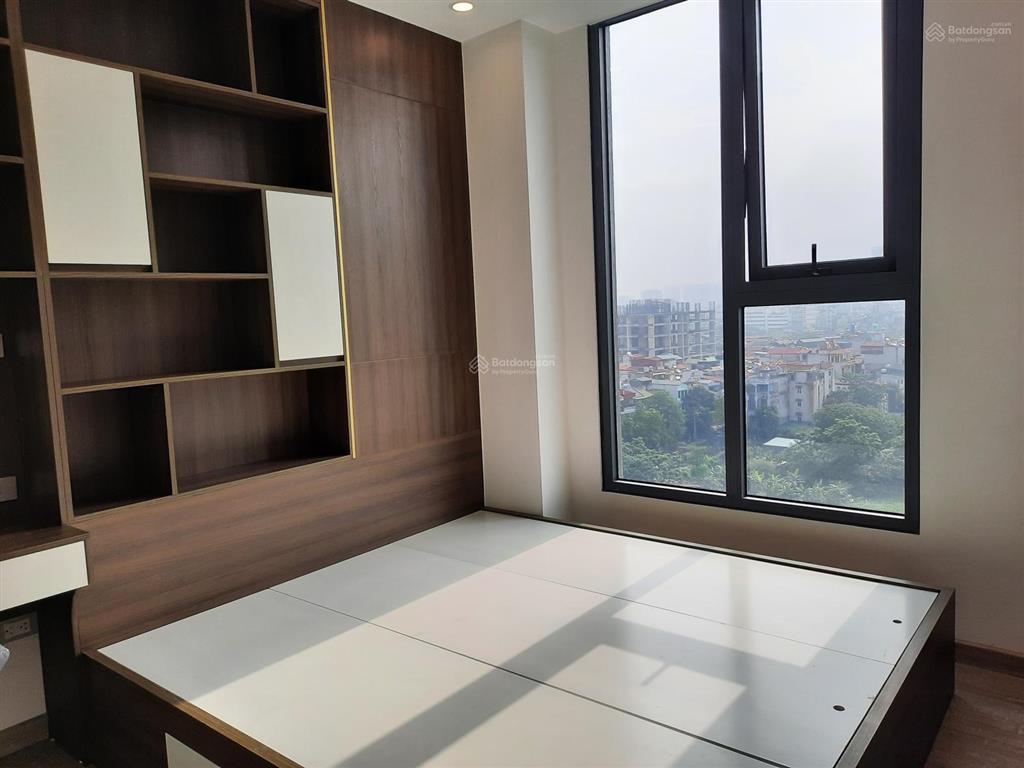 Cho thuê gấp, 2 phòng ngủ, 2 vệ sinh, view hồ, full nội thất 12 triệu/th