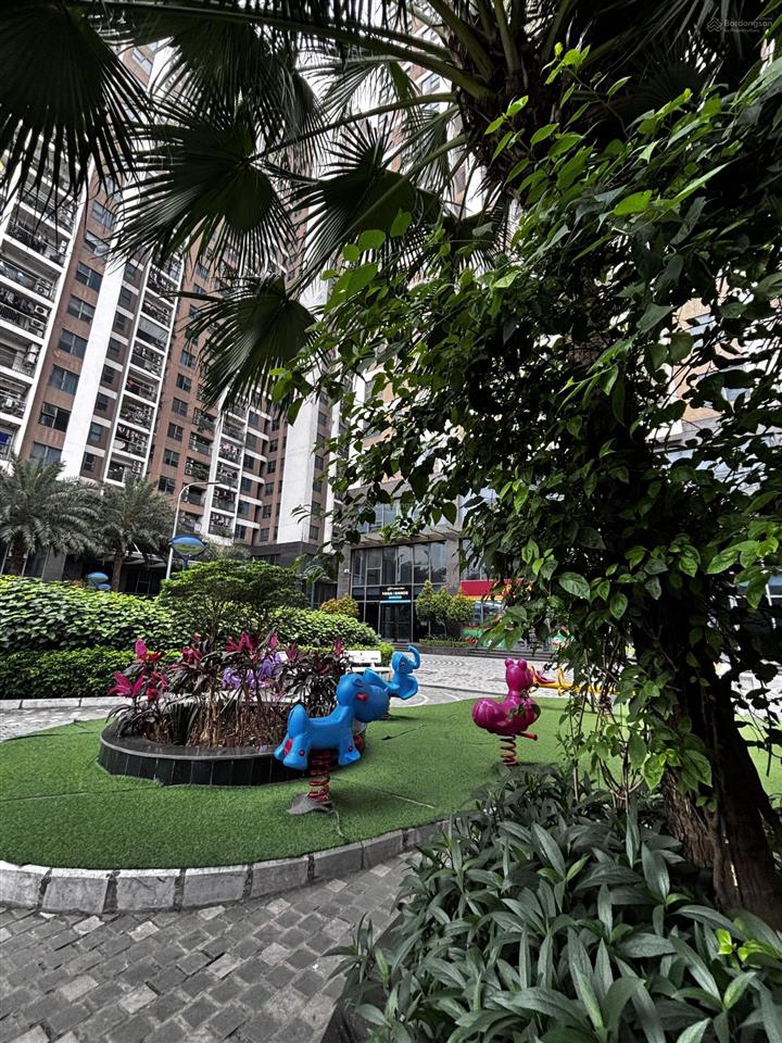 Siêu hiếm có slot đỗ ô tô dưới hầm. 73m2, giá 6.950 tỷ, hướng đẹp, sẵn sổ