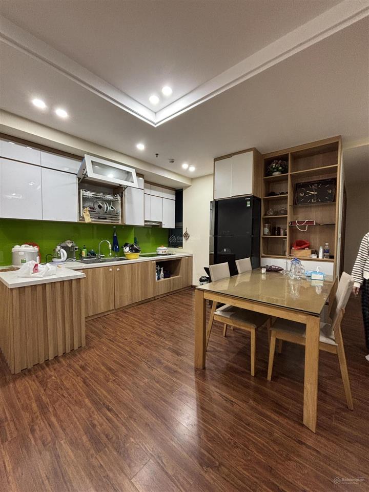 Căn đẹp  95m2 3pn 2vs, căn góc, ba phòng ngủ có cửa sổ thoáng sáng, 8.750 tỷ, full đồ, nhà mát