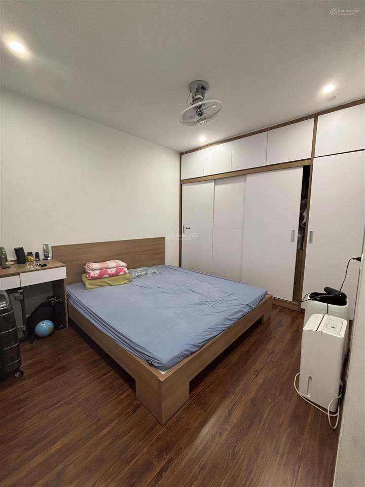 6 tỷ, 2pn2vs, full đồ, nhà mới ở đc 2 năm, sổ đỏ sẵn giao dịch, mặt đường 2.5