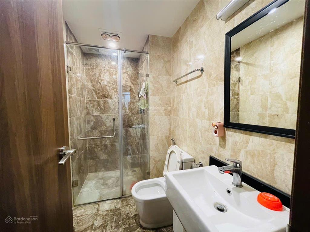 Cho thuê chung cư 12 triệu, đủ hết đồ, mát, sạch, rộng rãi, 176 định công, thanh xuân, hà nội