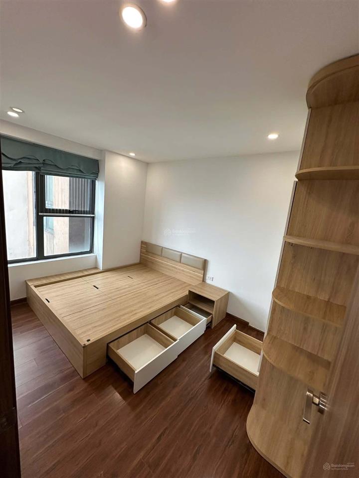 Bán giá tốt 8,2 tỷ, 98.5m2 3pn 2vs, sky central, 176 định công gần thanh xuân, cầu giấy