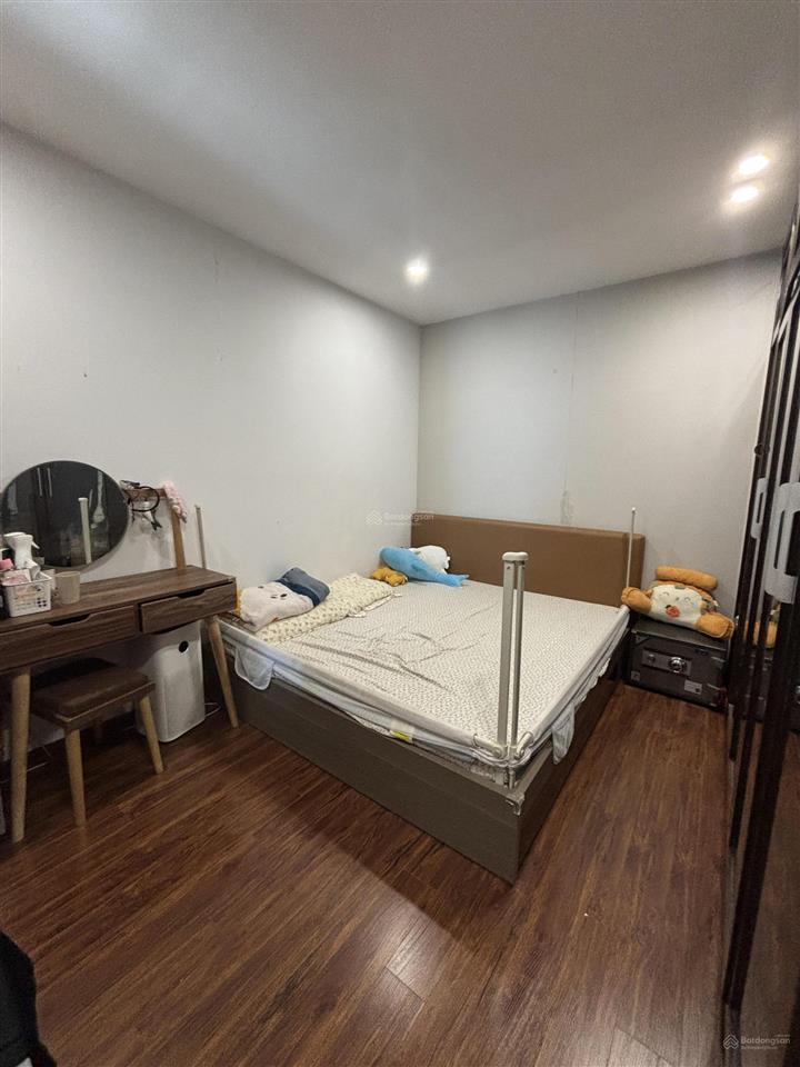 Hiếm, 75m2, 6,1 tỷ có slot ô tô, hướng mát, tầng đẹp, thanh xuân, định công, hoàng mai