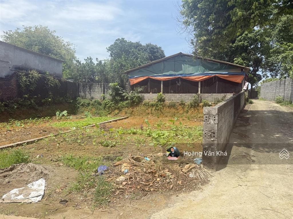 Bán đất liên xã, 25 triệu / m2,lô góc 120 m2 toàn bộ đất ở , hà nội, đường thông2 ô tô tránh nhau