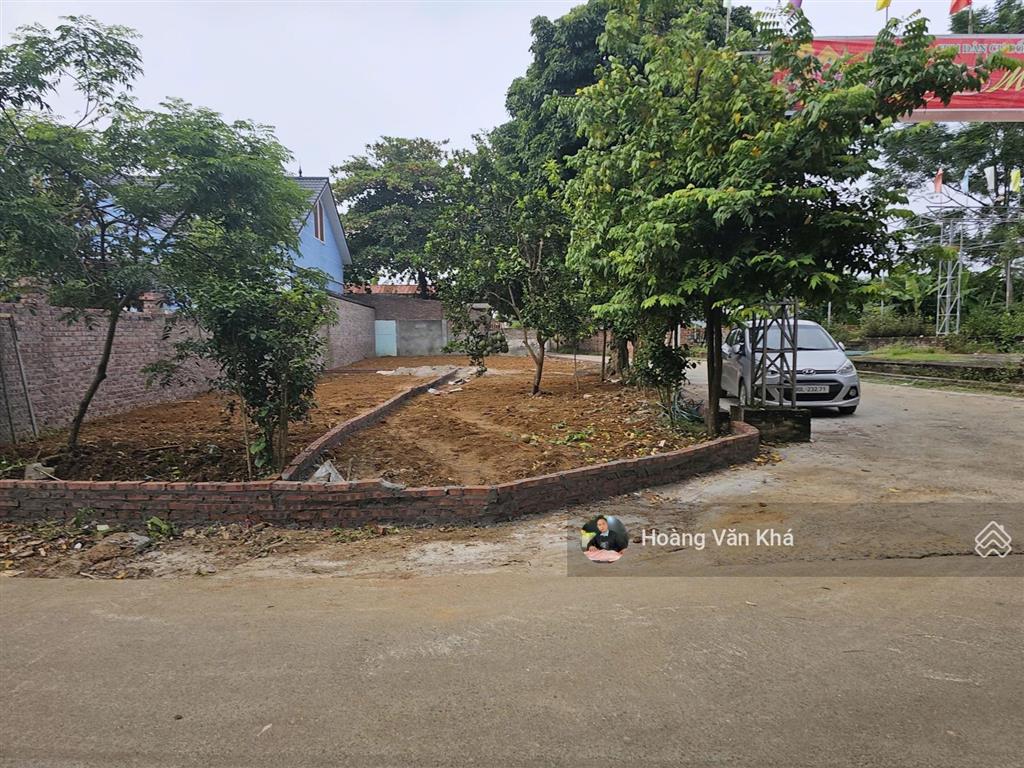 Bán đất sổ hồng sẵn công chứng 88 m2 kinh doanh tốt tại đường liên xã, xã phú cát, hà nội