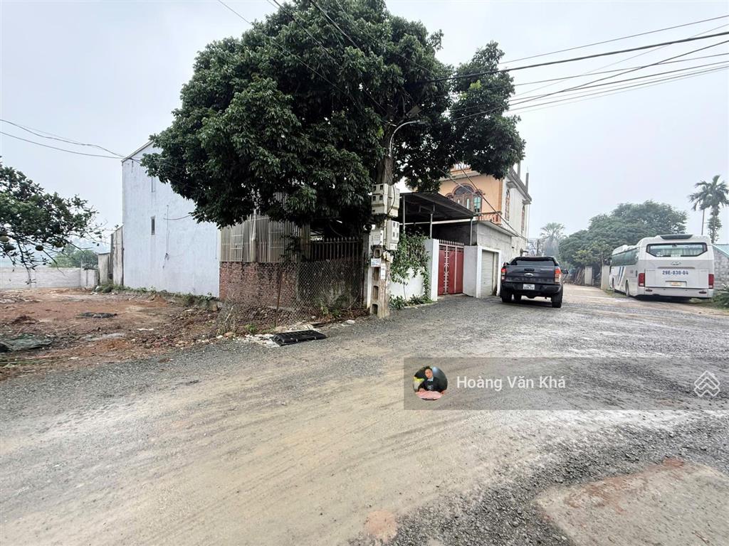 Bán đất mặt trục chính kinh doanh tốt trục asphalt liên thôn toàn bộ là đất ở tại hoà lạc