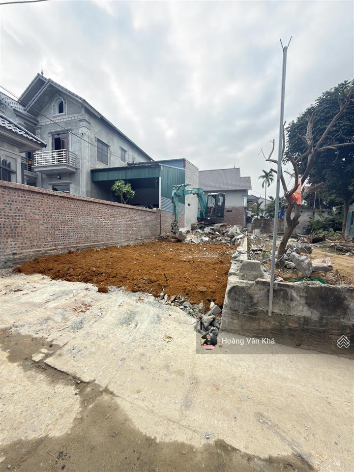 Chính chủ cắt bán 100m2 đường thông thôn đông thượng, phú cát, giá tốt để ở hoặc đầu tư