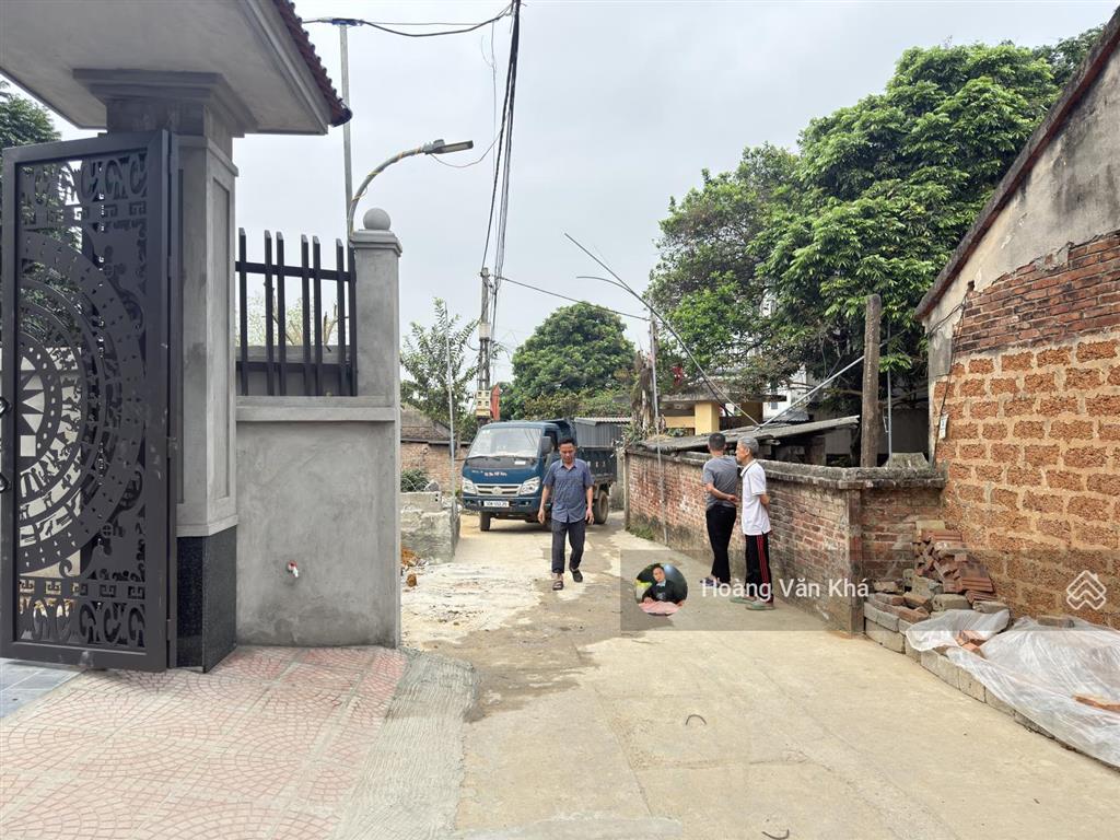 Chính chủ cắt bán 100m2 đường thông thôn đông thượng, phú cát, giá tốt để ở hoặc đầu tư