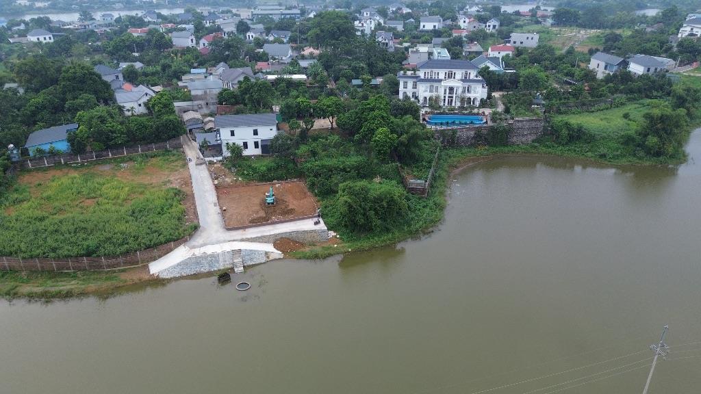 Chính chủ cần tiền bán gấp 4 lô view hồ giá chỉ hơn 2 tỷ / 1 lô