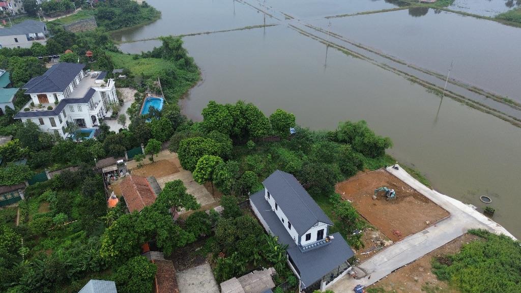Chính chủ cần tiền bán gấp 4 lô view hồ giá chỉ hơn 2 tỷ / 1 lô