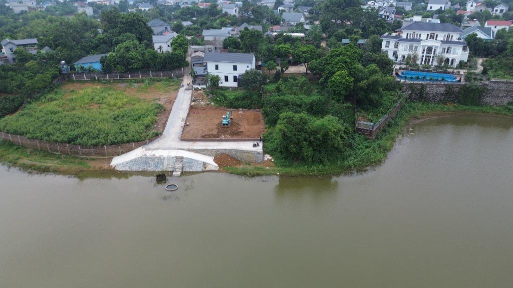 Chính chủ cần tiền bán gấp 4 lô view hồ giá chỉ hơn 2 tỷ / 1 lô