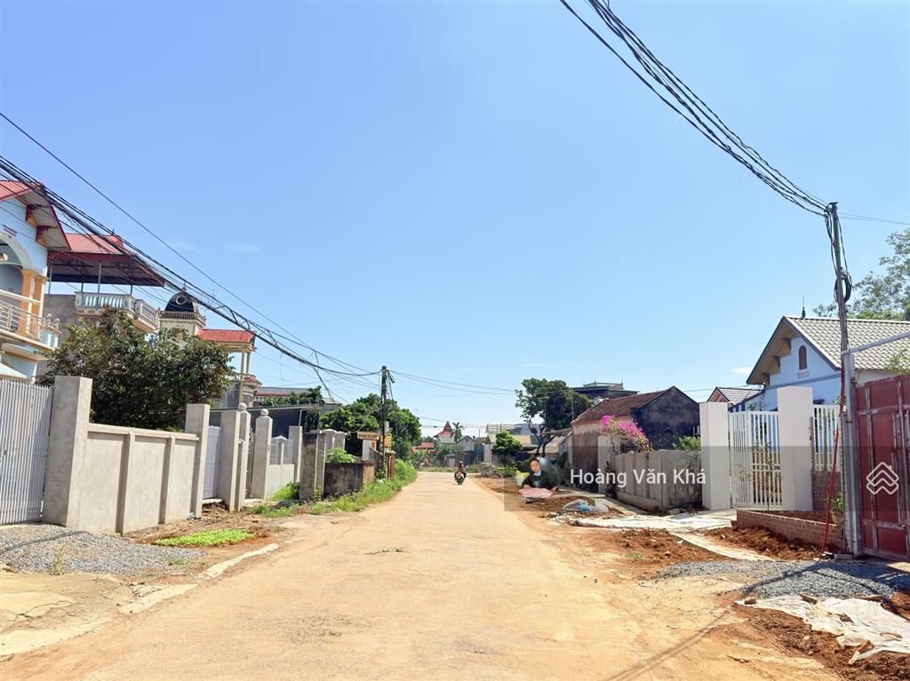 Bán đất mặt đường đh 09 hòa trúc, phú cát, hà nội  120 m2 toàn bộ đất ở