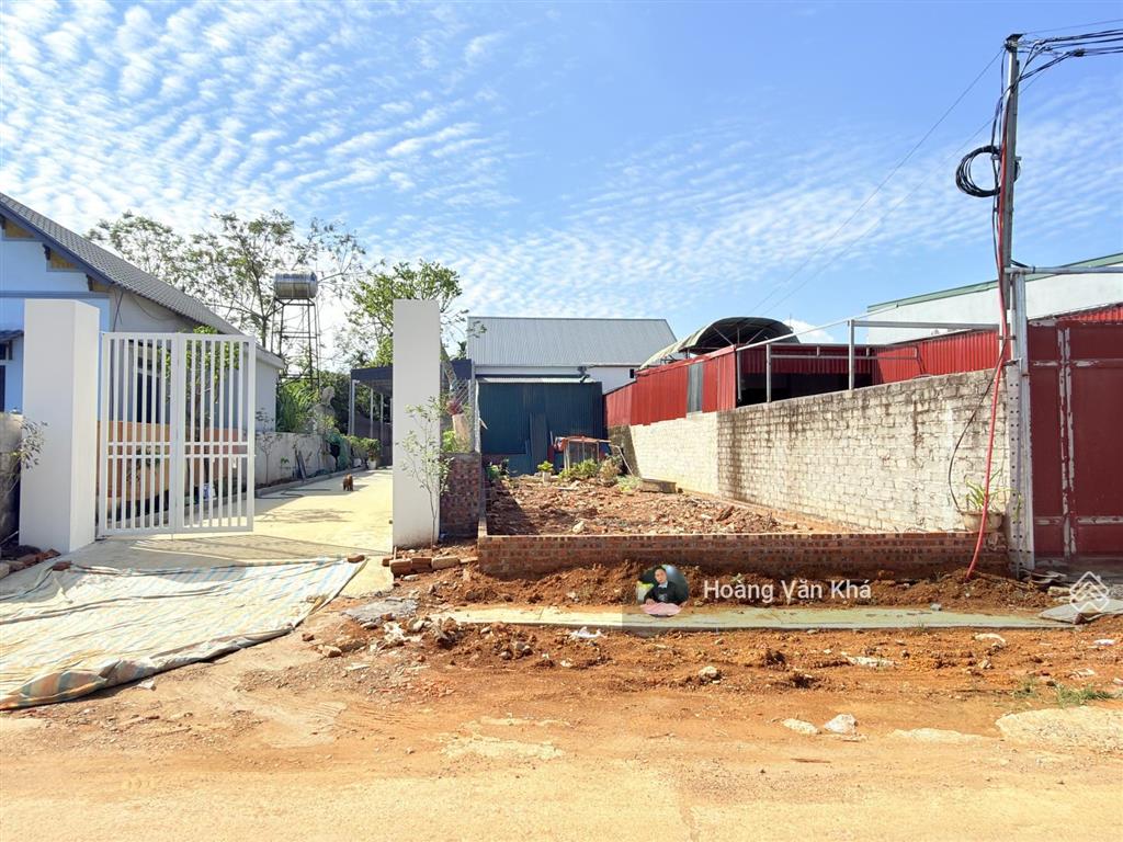 Bán đất mặt đường đh 09 hòa trúc, phú cát, hà nội  120 m2 toàn bộ đất ở