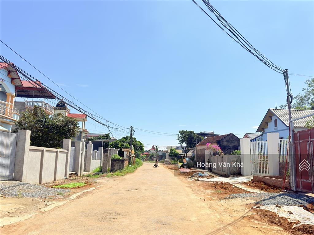 Bán đất mặt đường đh 09 hòa trúc, phú cát, hà nội  120 m2 toàn bộ đất ở