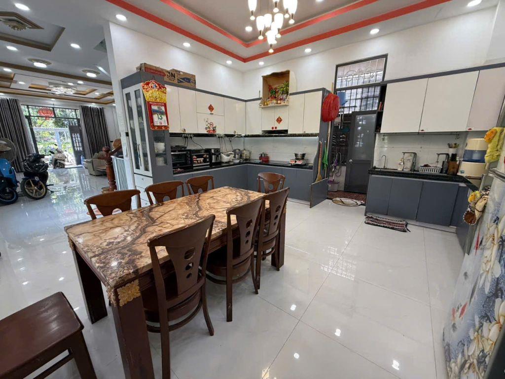 Cần bán căn nhà tâm huyết 3 tầng đẹp nhất nhì Diên Điền, Diên Khánh cũ, Khánh Hoà
