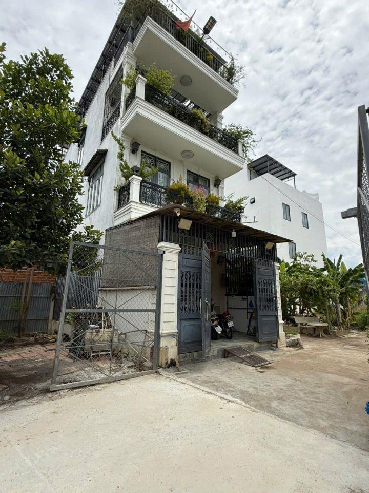 Bán căn nhà tâm huyết 3 tầng dt sàn 246m2 nở hậu, đẹp nhì diên điền, diên khánh cũ khánh hòa