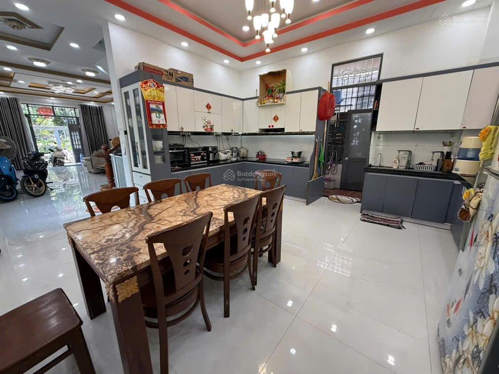 Bán căn nhà tâm huyết 3 tầng dt sàn 246m2 nở hậu, đẹp nhì diên điền, diên khánh cũ khánh hòa
