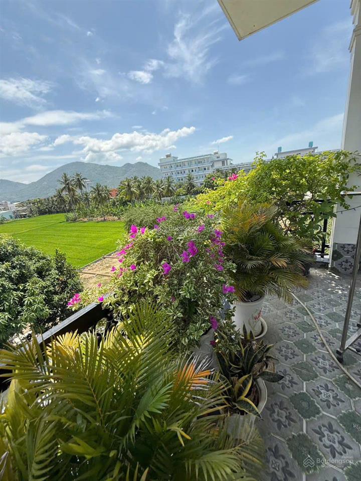 Bán căn nhà tâm huyết 3 tầng dt sàn 246m2 nở hậu, đẹp nhì diên điền, diên khánh cũ khánh hòa