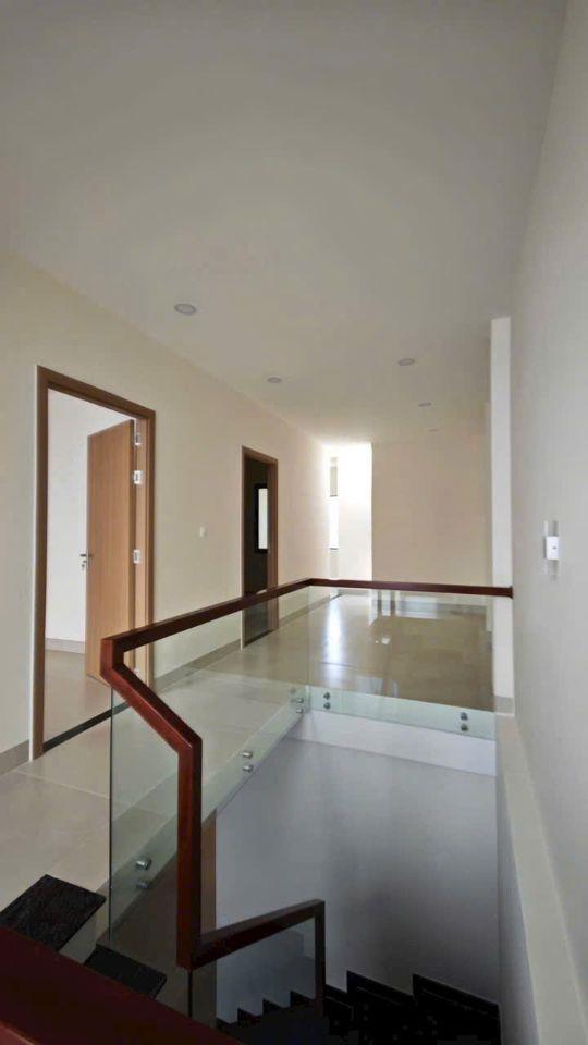 Cần bán gấp căn nhà 2 tầng 143m2 gần ngã tư Nguyễn Trãi và Quốc lộ 1 Diên Khánh, Khánh Hòa