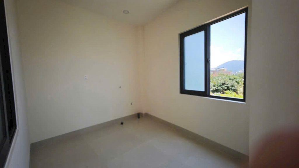 Cần bán gấp căn nhà 2 tầng 143m2 gần ngã tư Nguyễn Trãi và Quốc lộ 1 Diên Khánh, Khánh Hòa