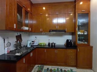 Cho thuê nguyên căn giáp bát, nội thất, ô tô đỗ cửa, làm vp, 50m 5t, 15tr