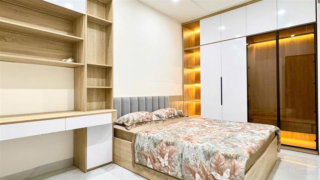 Chủ bán gấp liền kề tại khu đô thị mậu lương hà đông, chỉ nhỉnh 11 tỷ  rẻ hơn 3 tỷ so với hàng xóm