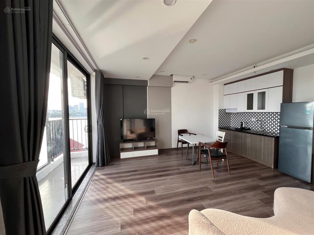 Cho thuê căn hộ đẹp 1 ngủ 40m2 đầy đủ đồ tô ngọc vân gần hồ tây, xuân diệu, lạc long quân, yên hoa
