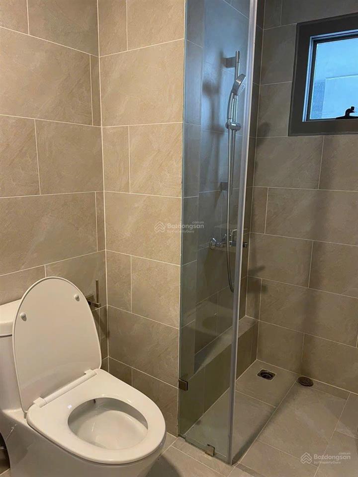 Bán gấp căn góc 2n + 2vs 69m2 giá 3.55tỉ, để lại toàn bộ nội thất như hình, view siêu phẩm block d