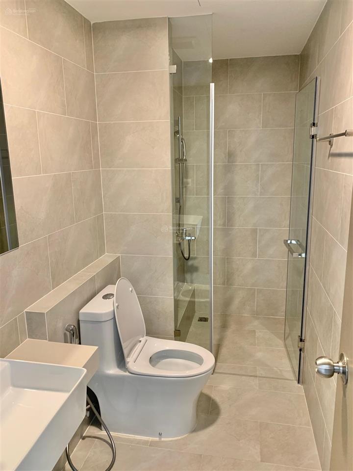 Bán 3pn 113m2 giá 4.69 tỷ, sẵn sổ hồng, sẵn giường tủ, view ủy ban, tầng cao, nhà mới 100%