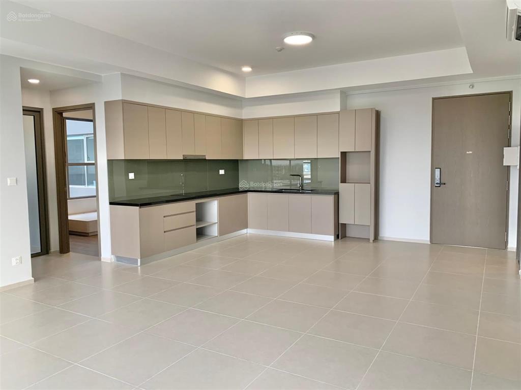 Bán 3pn 113m2 giá 4.69 tỷ, sẵn sổ hồng, sẵn giường tủ, view ủy ban, tầng cao, nhà mới 100%