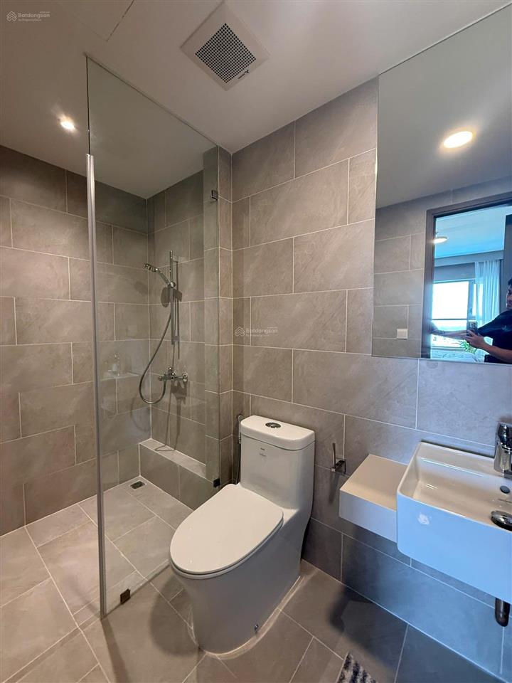 Cho thuê 113m2 full nội thất giá 15triệu/tháng, ở liền, chung cư westgate
