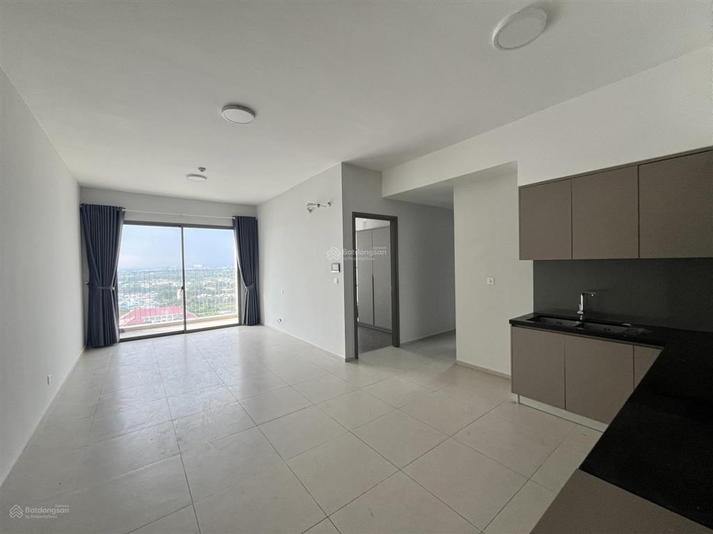 Giá 10tr/th  3pn 2wc 85m², nội khu, sẵn máy lạnh, giường tủ, ở liền căn hộ westgate
