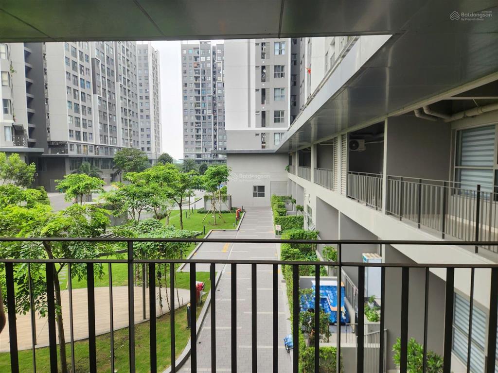 Cần bán shophouse westgate dt 200m2 căn góc giá 8.5 tỷ  sẵn 2 lầu view công viên  sổ sẵn